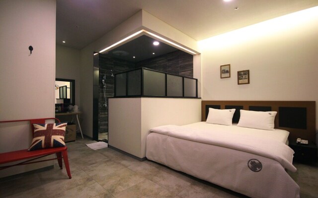 Changwon Masan IVE Hotel