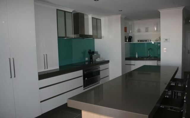 Kingsrow Holiday Apartments