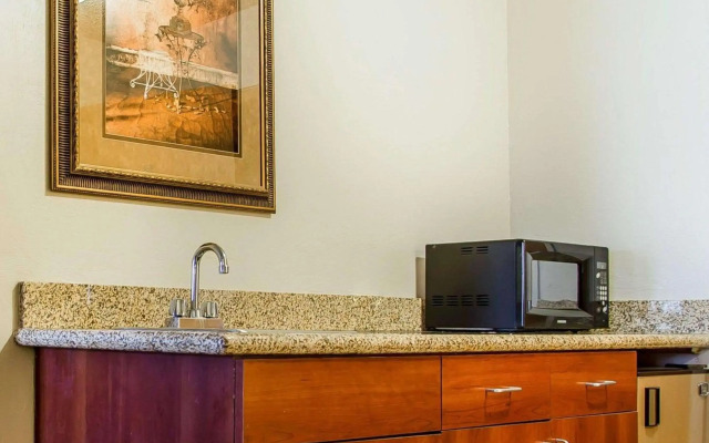 Quality Inn & Suites