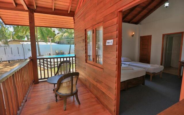 Mambo's Arugambay Hotel