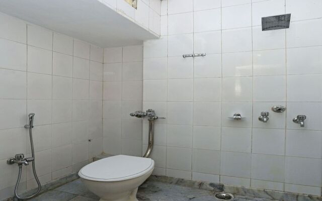 OYO 11715 MCC Guest House