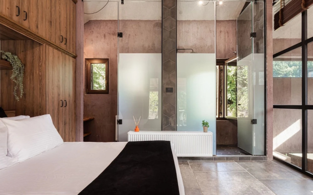 Hidden Stone Chalet