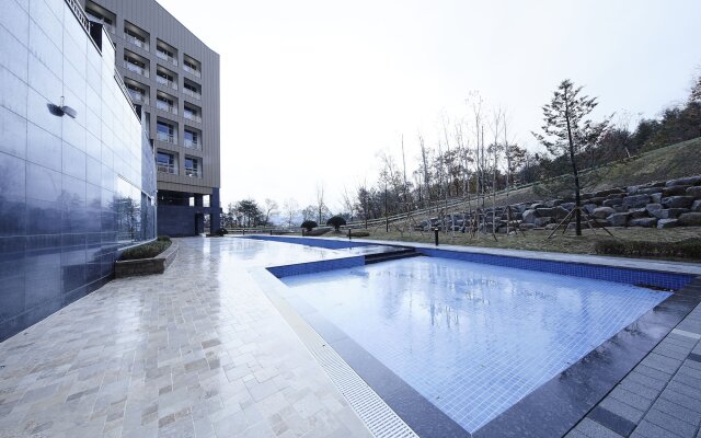 Ramada Hotel & Suites by Wyndham Gangwon Pyeongchang