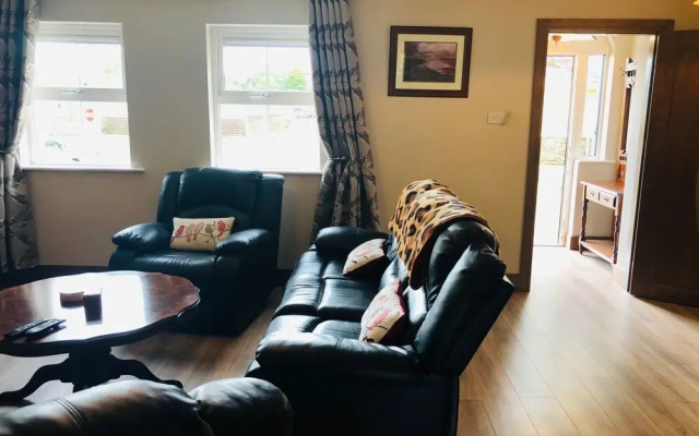 3 Bedroomed House Minutes Walk From Kenmare Town