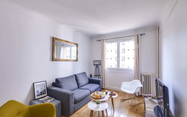 Modern 1 Bedroom Flat Near Place De La Bastille