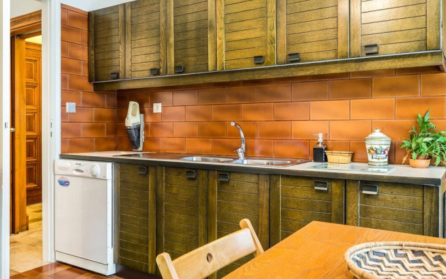3 bedroom apartment in Acropolis area