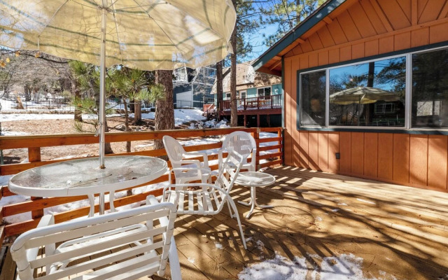 Alpine Whiskey Lodge