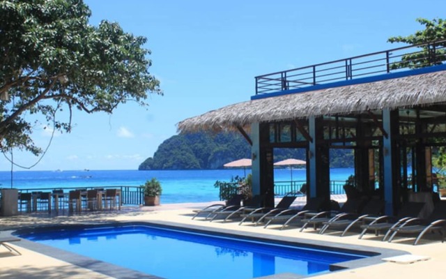 Phi Phi Long Beach Bungalow