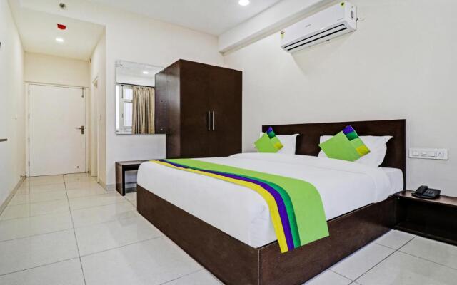Treebo Trend Kamron Regency Sector 80