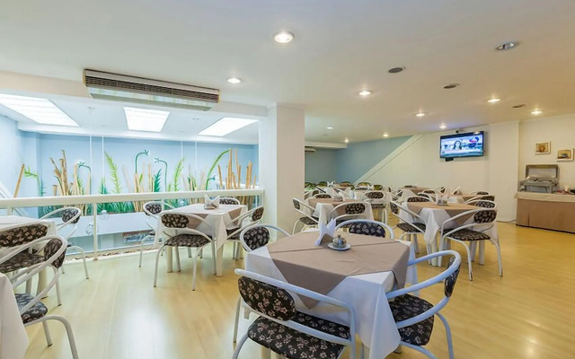 Tri Hotel Smart Caxias