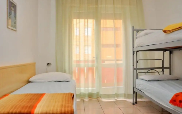 Spacious Seaside Flat for 7 Guests - Beahost