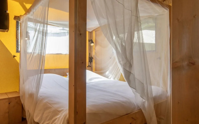 Safari Tent in Arcen Near Nature