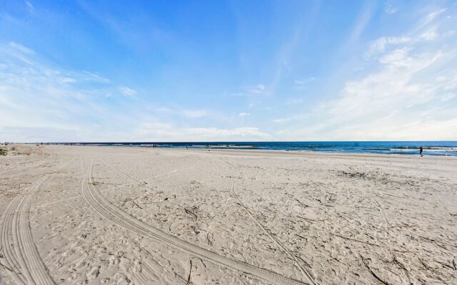 Ocean Dunes Villa by Vtrips