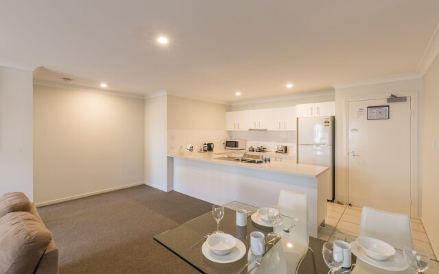 Airtrip Apartment on Russell St