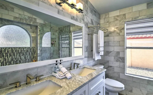 Private Patio, Gas Grill: Stylish Phoenix Home!
