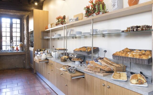 La Maison Des Remparts