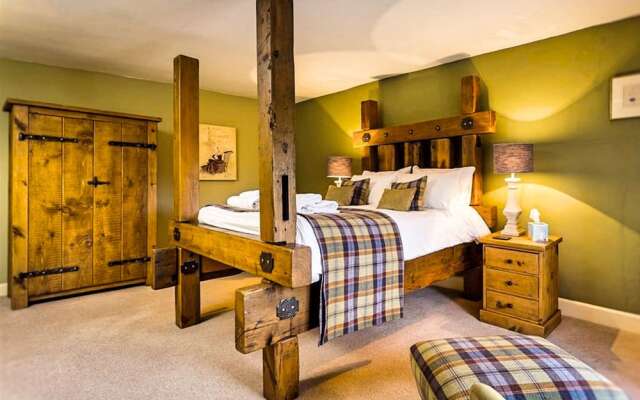 Low Graythwaite Hall Country House