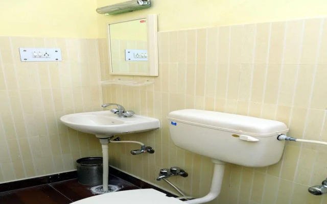 Vrinda Paradise by OYO Rooms