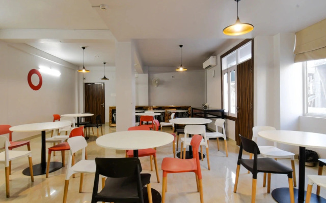 Super OYO Flagship Ag Colony