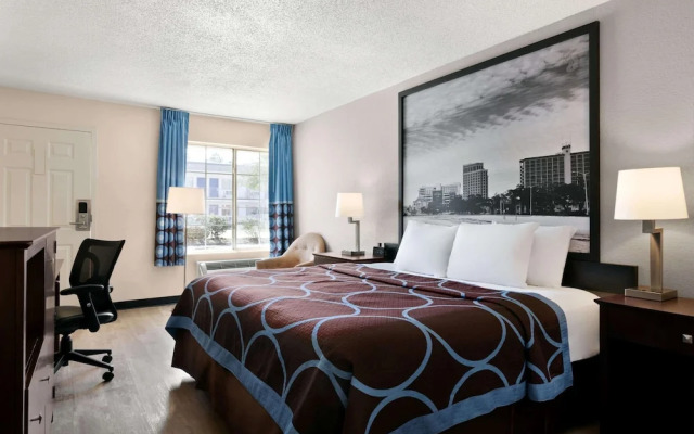 Super 8 Gulfport Near Biloxi