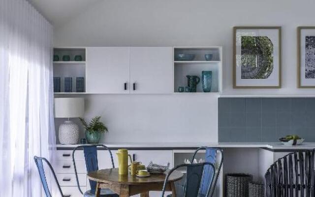 The Seaview - Designer Beachfront House