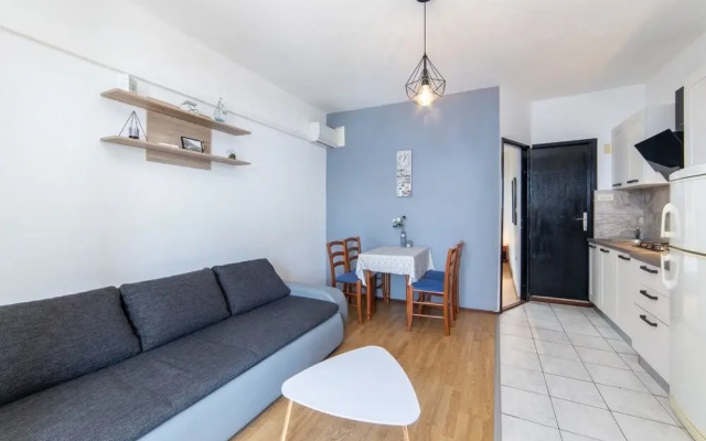 More - 60m From the sea - A3 Sime