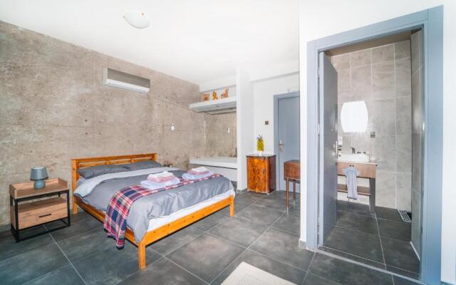 Chardonnay Guest Studio Rooms with Great view for nature lovers