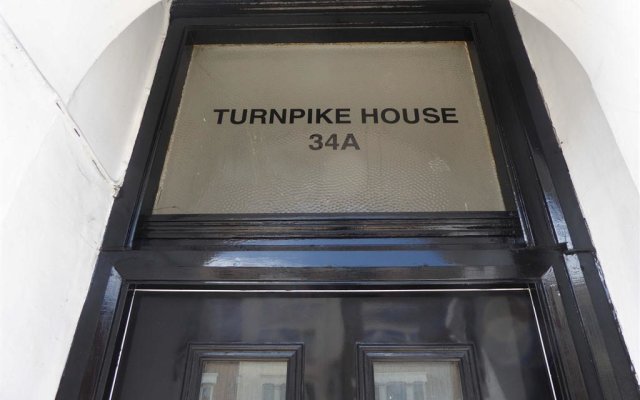 Turnpike House