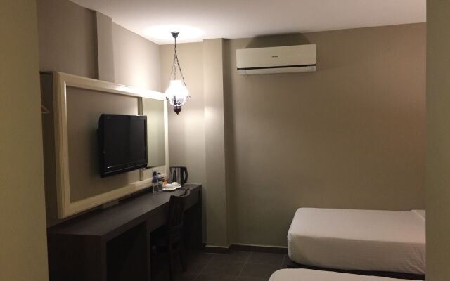 The Grand Jade Hotel