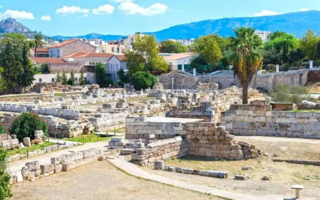 Plateon 21 at Keramikos Athens