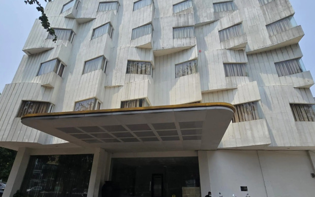 N3 Hotel Zainul Arifin