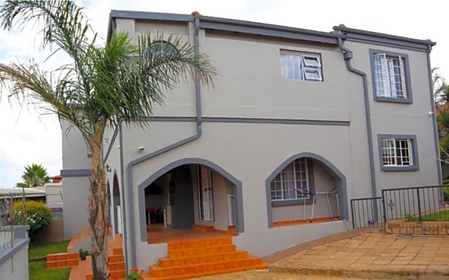 The Kindaspace: Homely Studio with Netflix & DStv