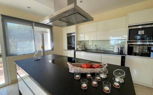 Villa Olga MARBELLA- GOLDEN MILE -Breathtaking SEA VIEW- PRIVATE POOL