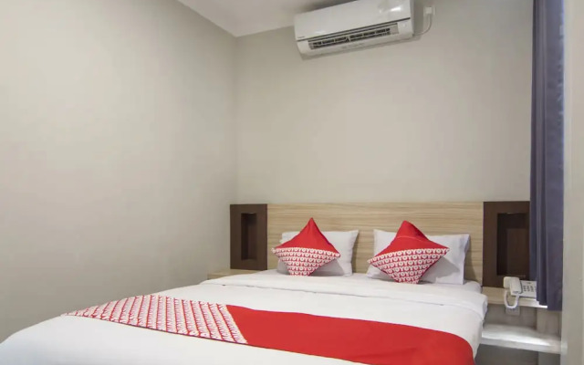 Stay At H by OYO Rooms