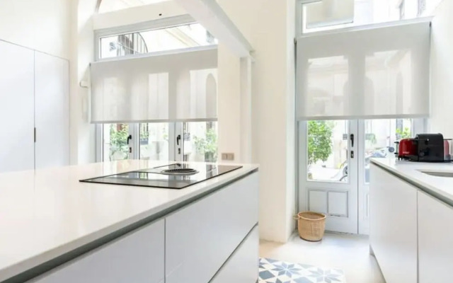 The Deauville Majestic 1 Bedroom in Chueca