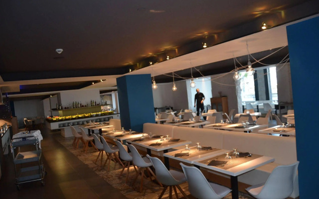 Hotel Brisamar Suites