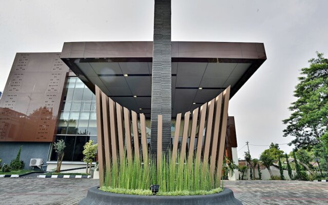 ZEN Rooms Cipayung KM 71