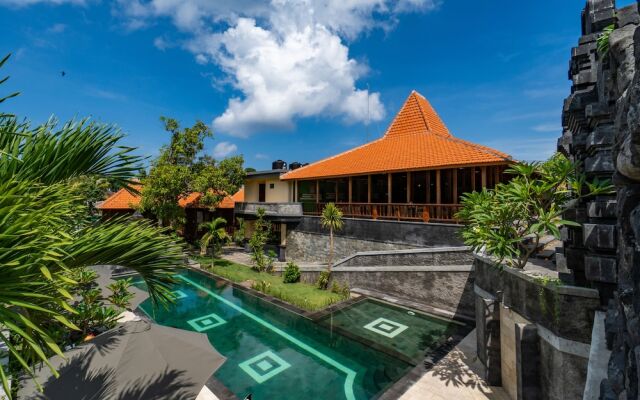 Tapa Bale Gede Nusa Lembongan