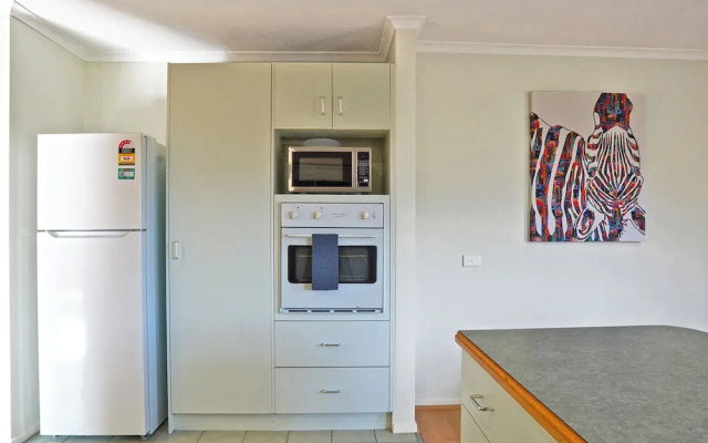 Ringwood 2BR Home