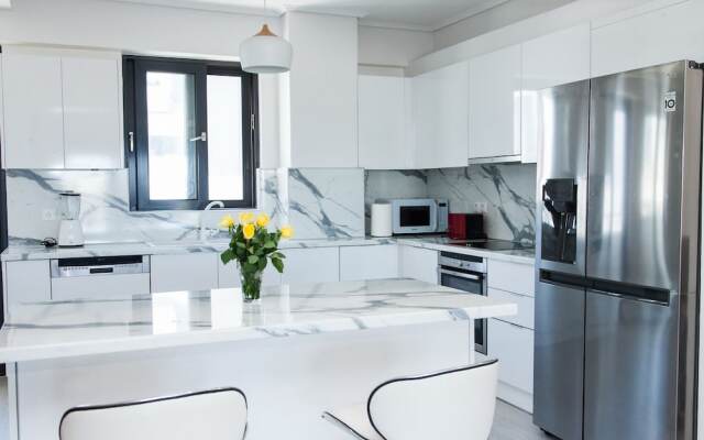 Luxury Apt in the center of Glyfada