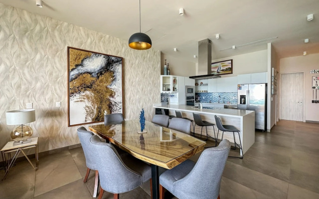 Beachtop Haven 2BR Condo at Iconic Sandy Beach