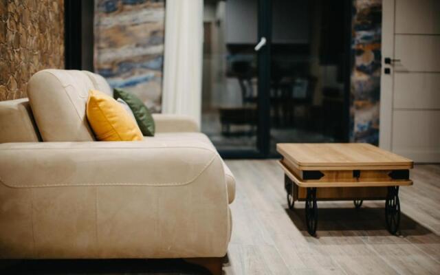 Evdo Apartments F4 Family Suite