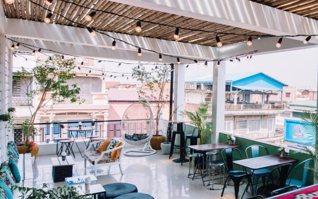 The Place Hostel & Rooftop Bar