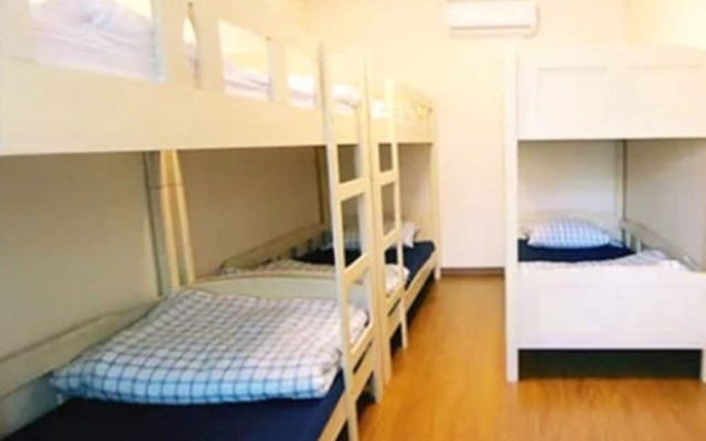 Van Guesthouse - Hostel