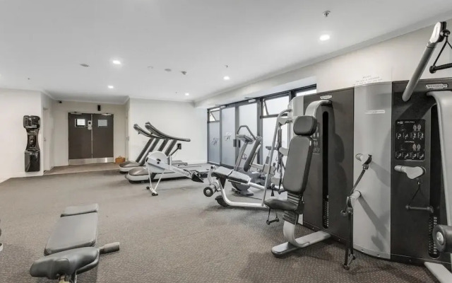 City Hideaway 1 BR Apt with Pool - Gym