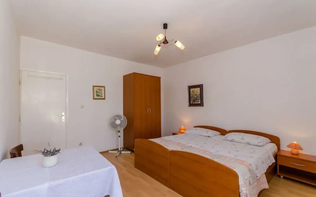 Apartments Jakov