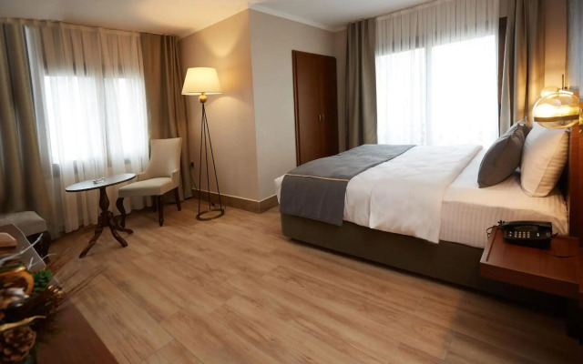 Mira Otel Alsancak