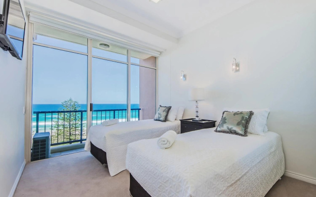Oceana on Broadbeach – Guest Rooms – Gold Coast