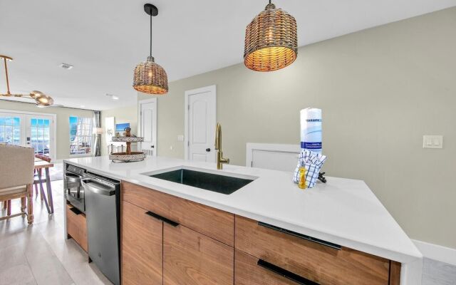 Modern Beach Bungalow