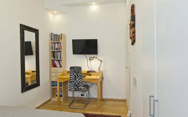 TLV Suites Inn